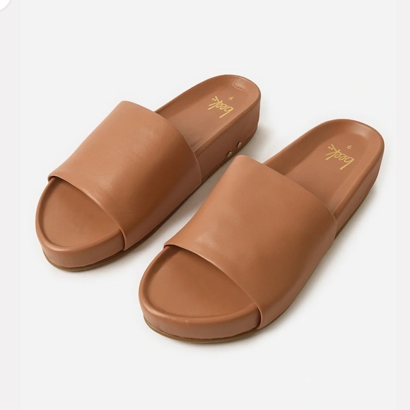 beek Shoes - Beek Pelican Honey Leather Sandals. New with Box.